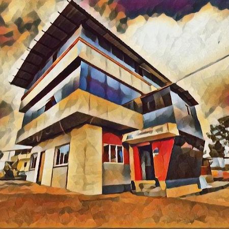 Strawberry Vacations Villa Panchgani Exteriör bild